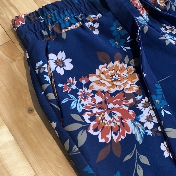 Cropped High Rise Printed Pants Floral Print Size Small - Picture 4 of 7